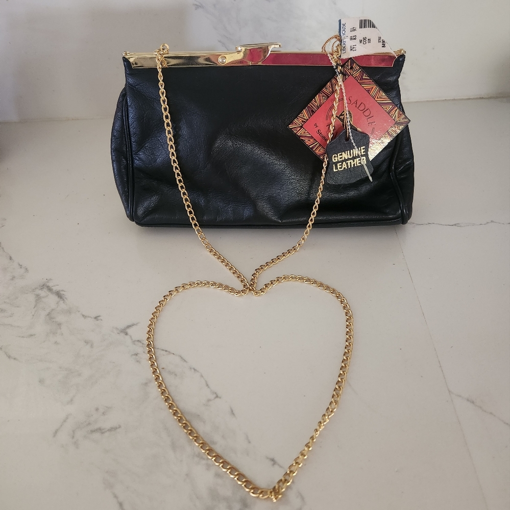 🆕️Vintage Saddle River NWT Genuine Leather Clutch Handbag with Gold Chain Purse